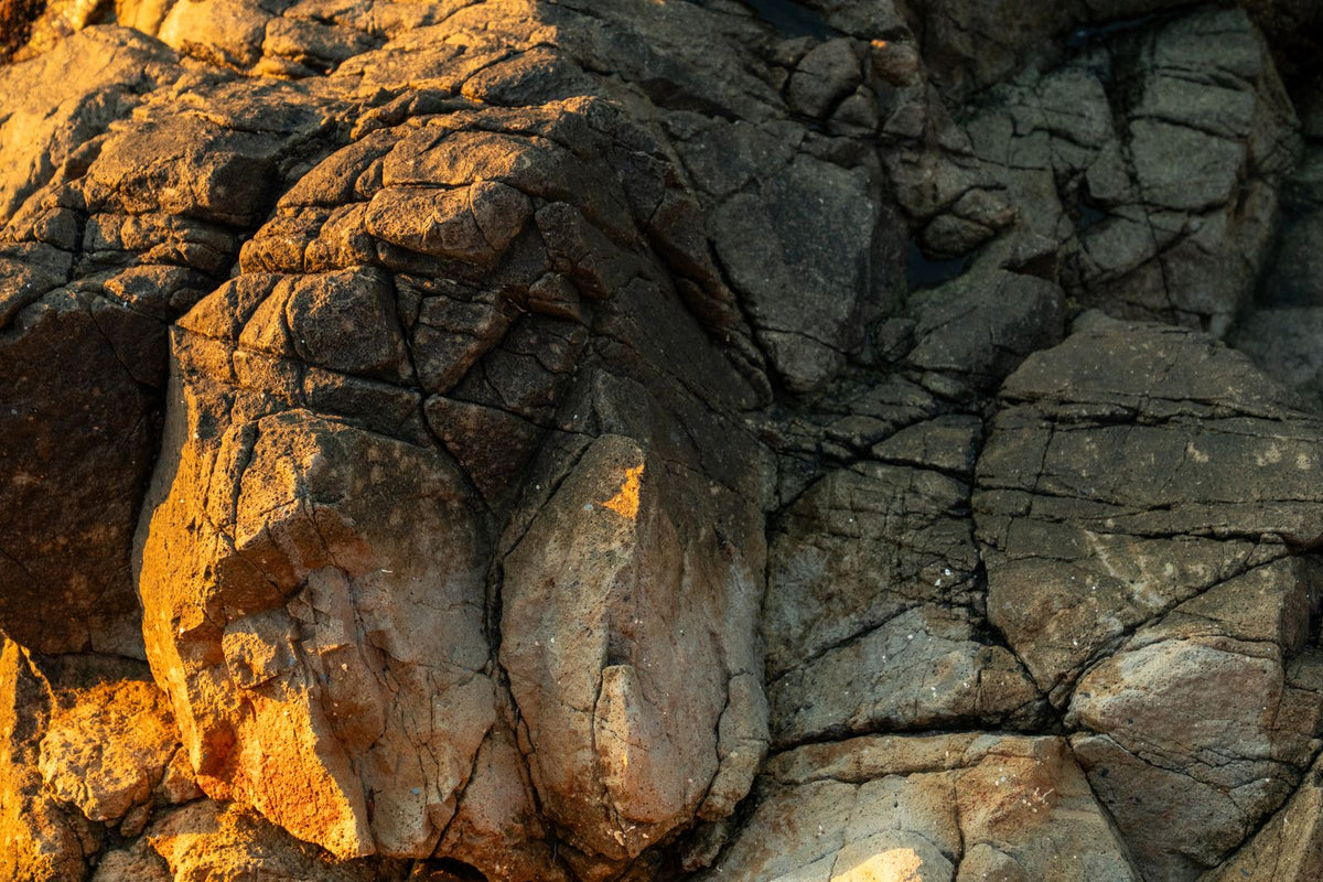 Oro Gold Quartz Boulders