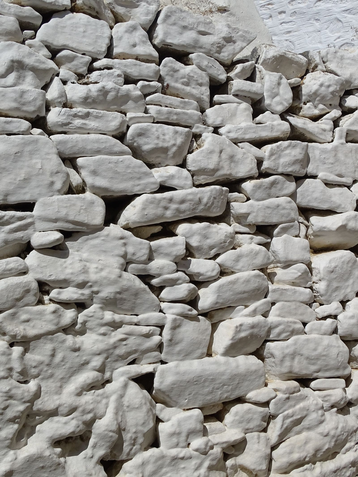Austin White Limestone Chopped Stone